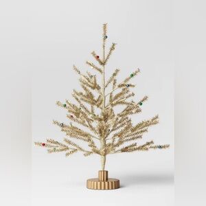 COPY - Christmas Threshold Tinsel Decorated Gold Christmas Tree. Brand New.